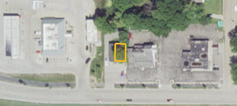 17 Frontage NW Rd