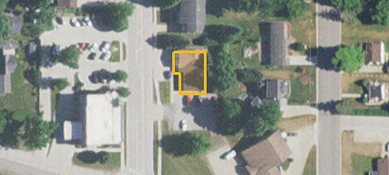 1439 Main St