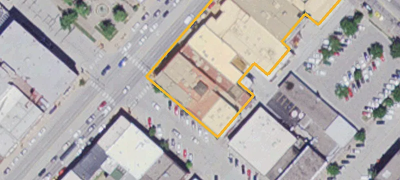 325 Main St