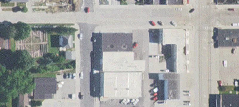 85 4th St