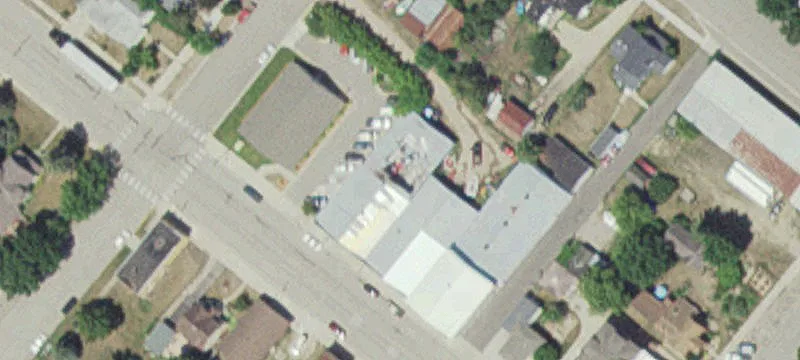 405 Douglas Ave