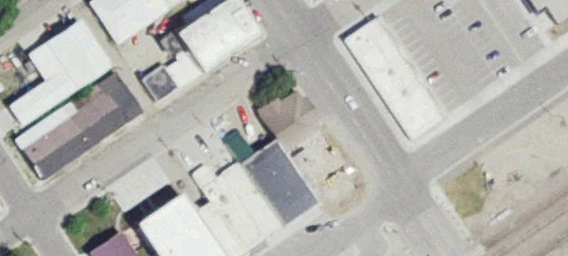23 Main N St