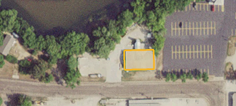 905 Riverside Ave
