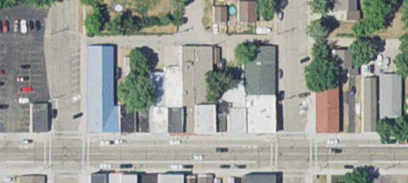 28 Main W St