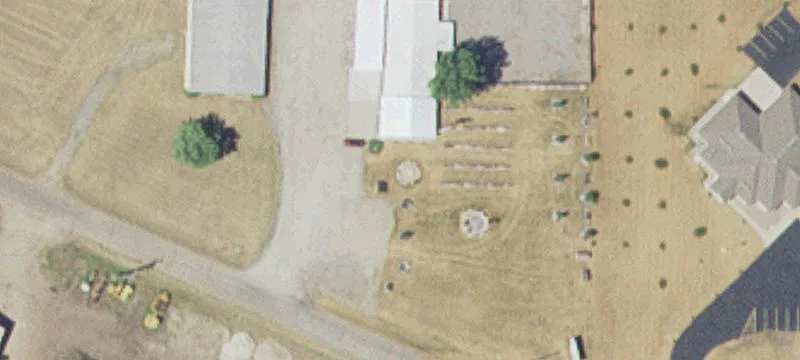 320 Maple SE Ave