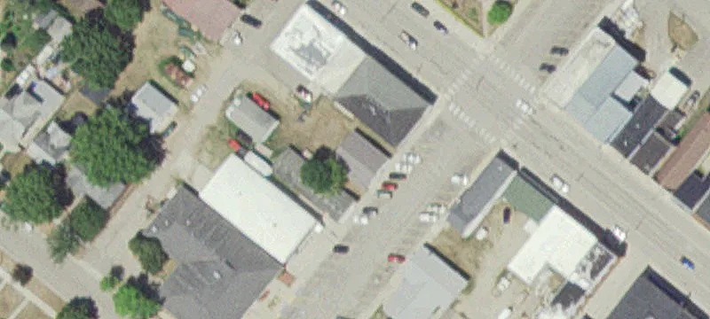 601 2nd St