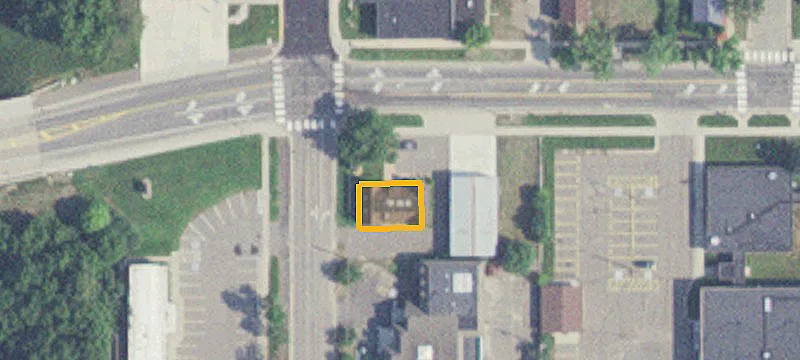 102 Laurel St