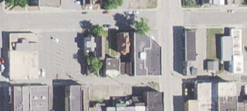 210 1st N St