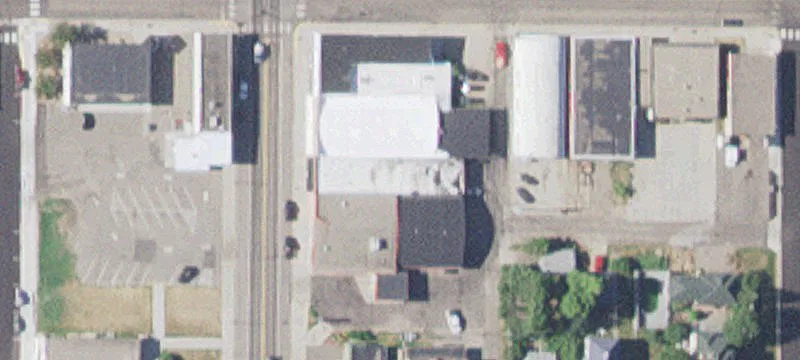 345 Broadway S Ave