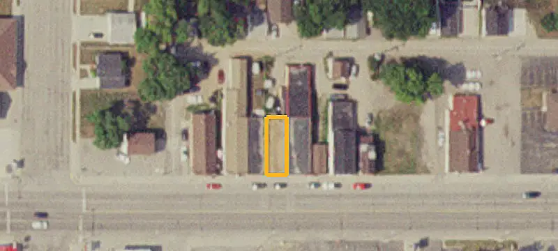 14 Ctr E Ave