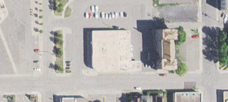 321 1st N St