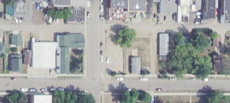 27 1st SW St