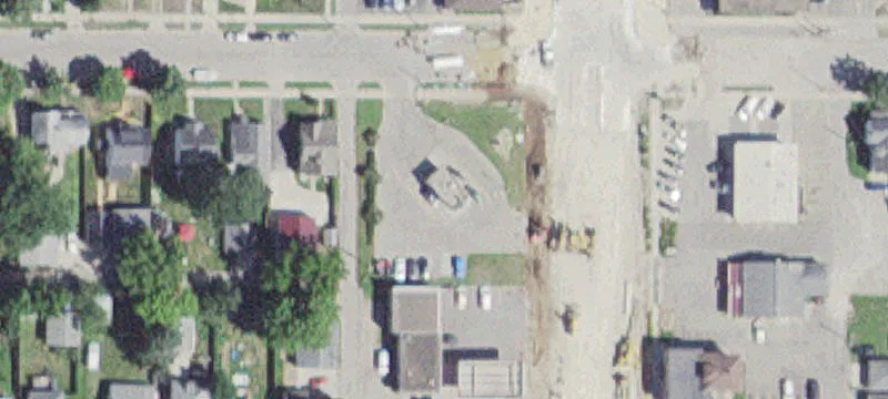 1023 Broadway N Ave