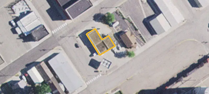 401 Spicer Ave