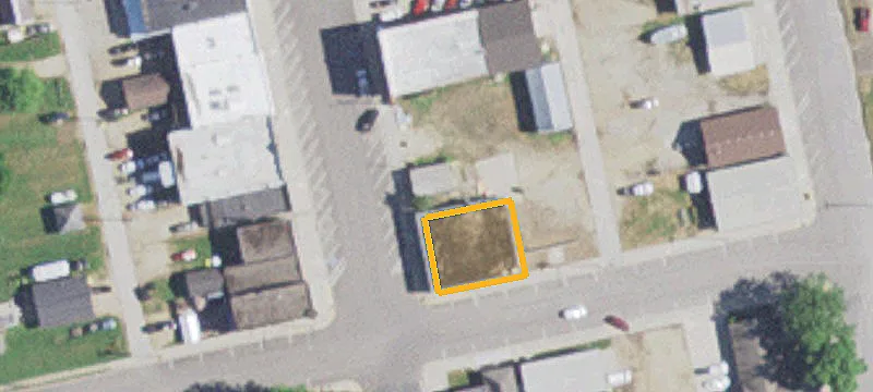 206 2nd St
