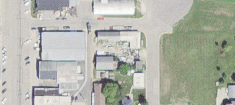 100 2nd Ave
