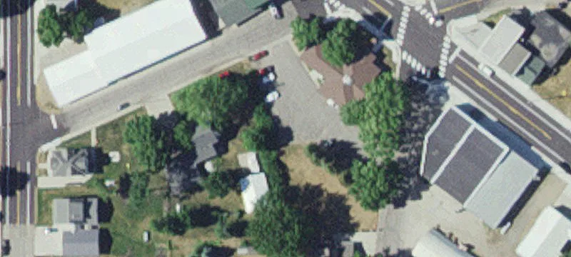 243 Riv St