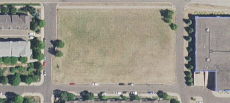 1744 County Rd B E B