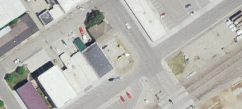 20 Ctr W Ave