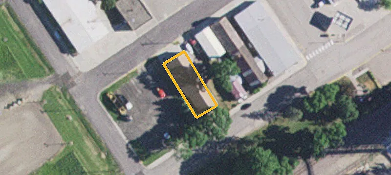 330 Spicer Ave
