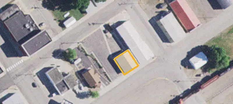 250 Spicer Ave