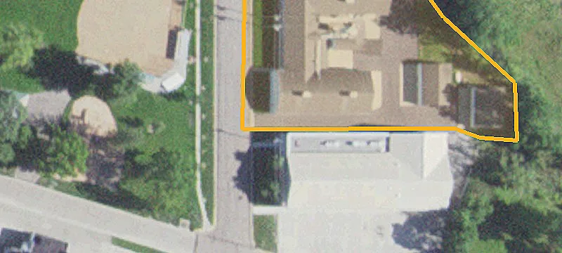 20 Ctr S Ave