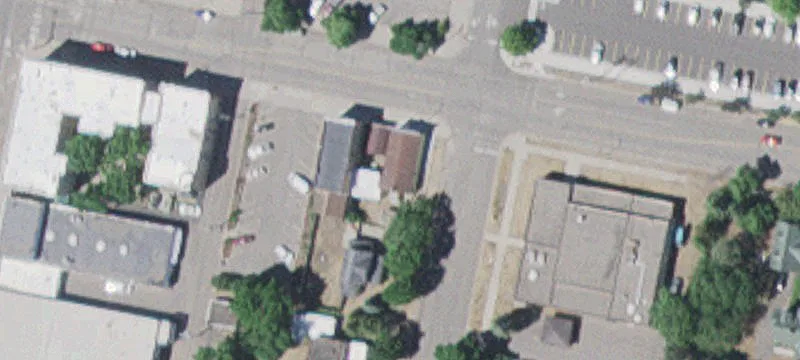 122 1st SE Ave