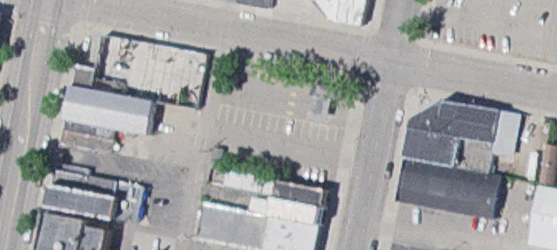 119 2nd NE St