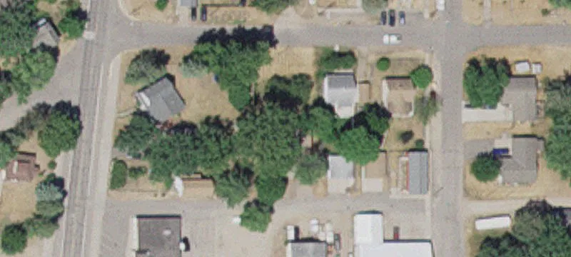 211 1st St