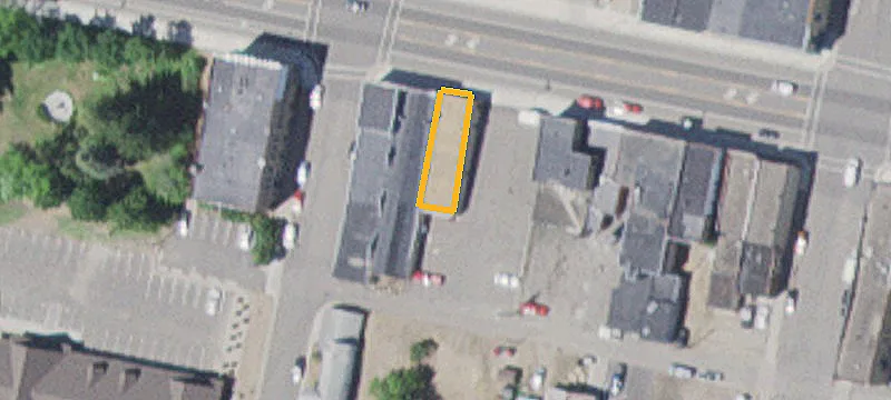 32 Broadway