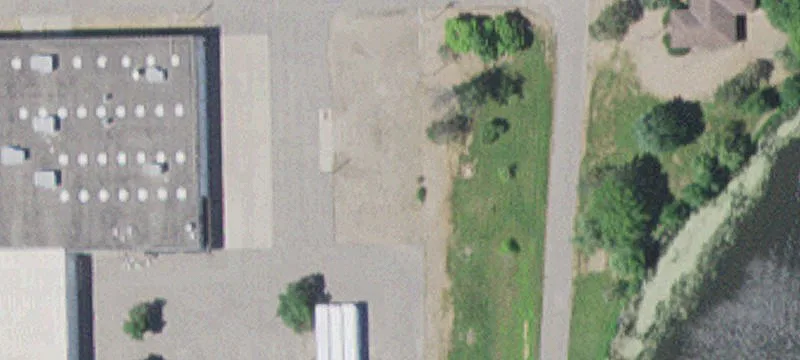 700 Paul Larson Memorial Dr