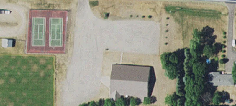 320 Walnut Ave