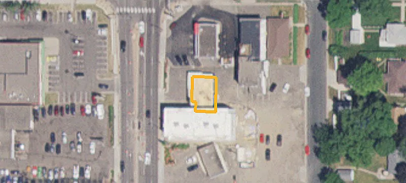 1134 Robert S St