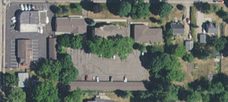 2048 County Rd F E F