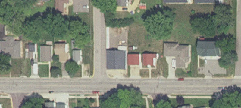 112 Leray Ave