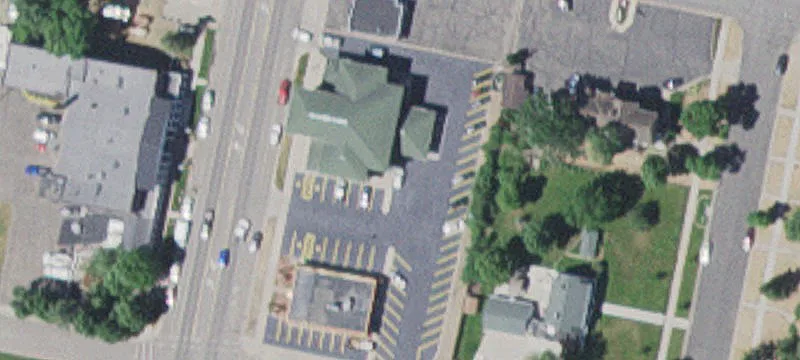 307 1st SE St