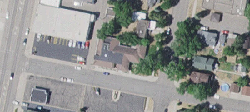 214 2nd SE St