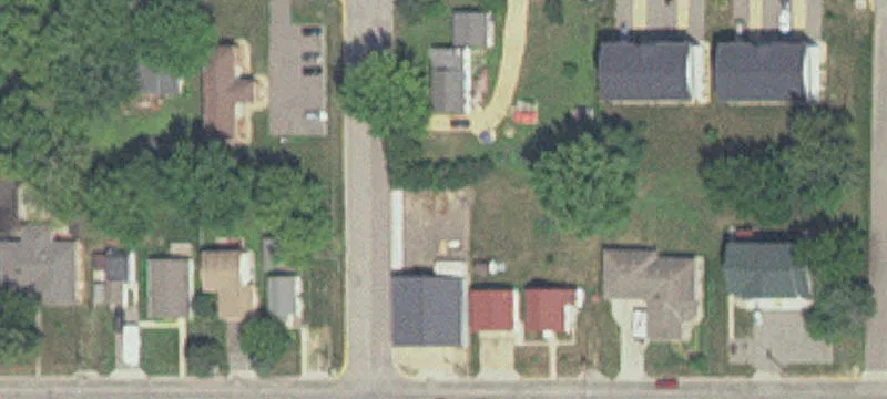 112 Leray Ave