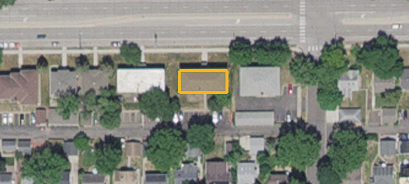 1472 Larpenteur W Ave
