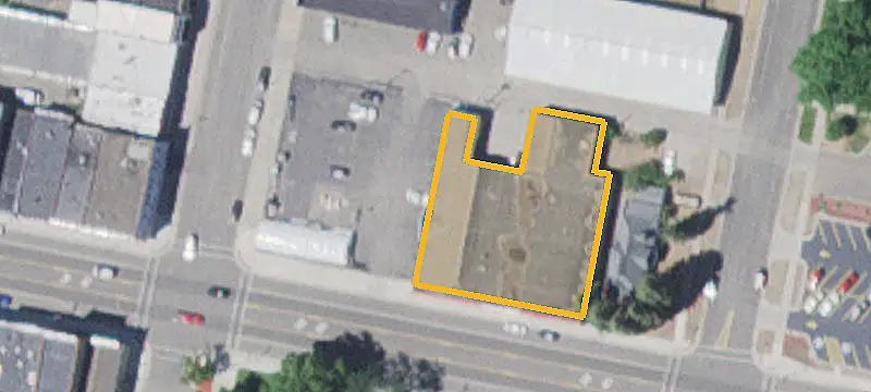 211 Broadway