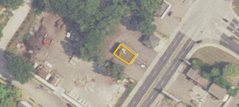 814 Riverfront Dr