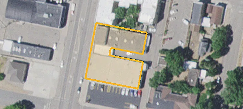 213 1st SE St