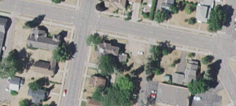 114 4th NE St