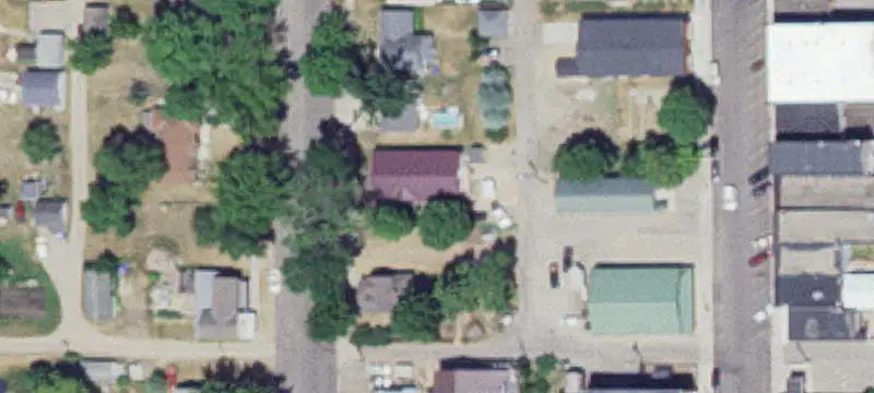 28 Hickory N St