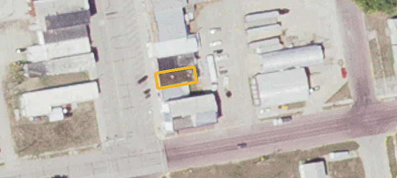 12 Main St