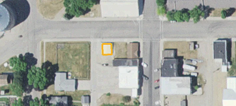 142 4th N St