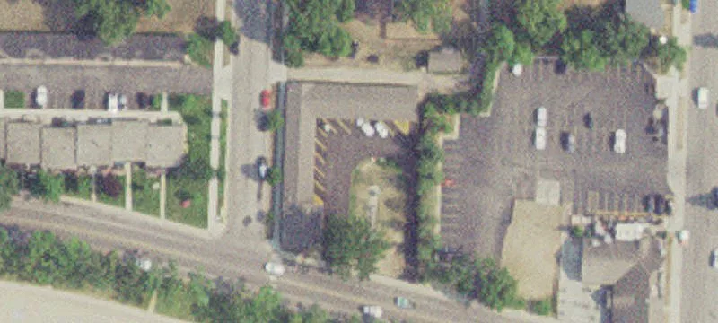 220 Lk Dr