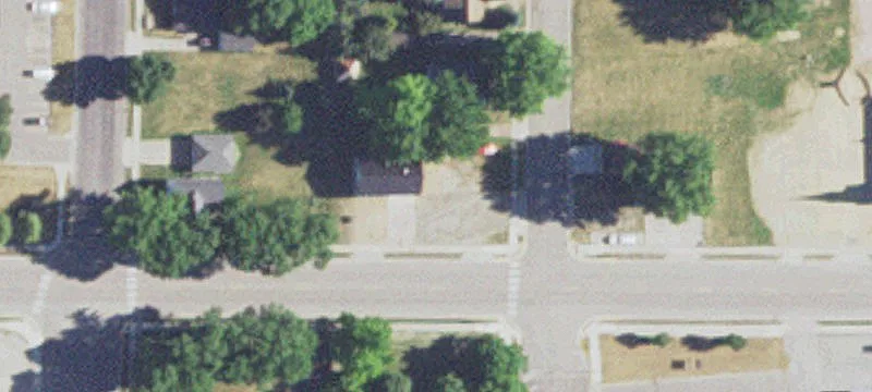 15 Lincoln E Ave