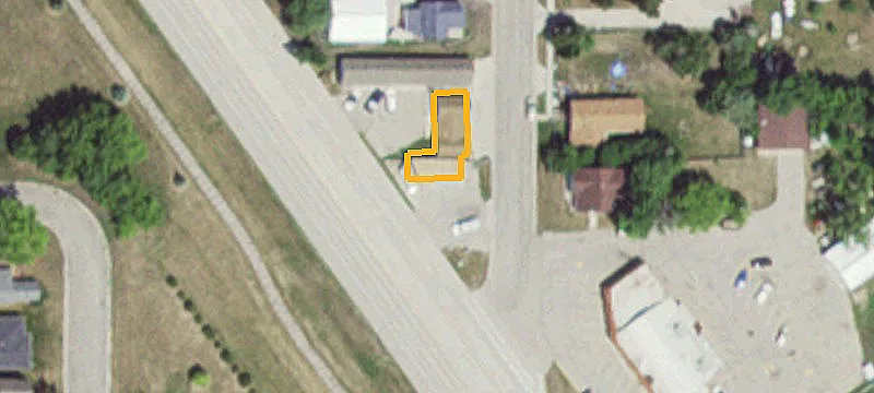 615 Robert St