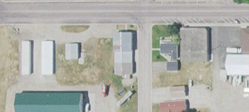 301 2nd St
